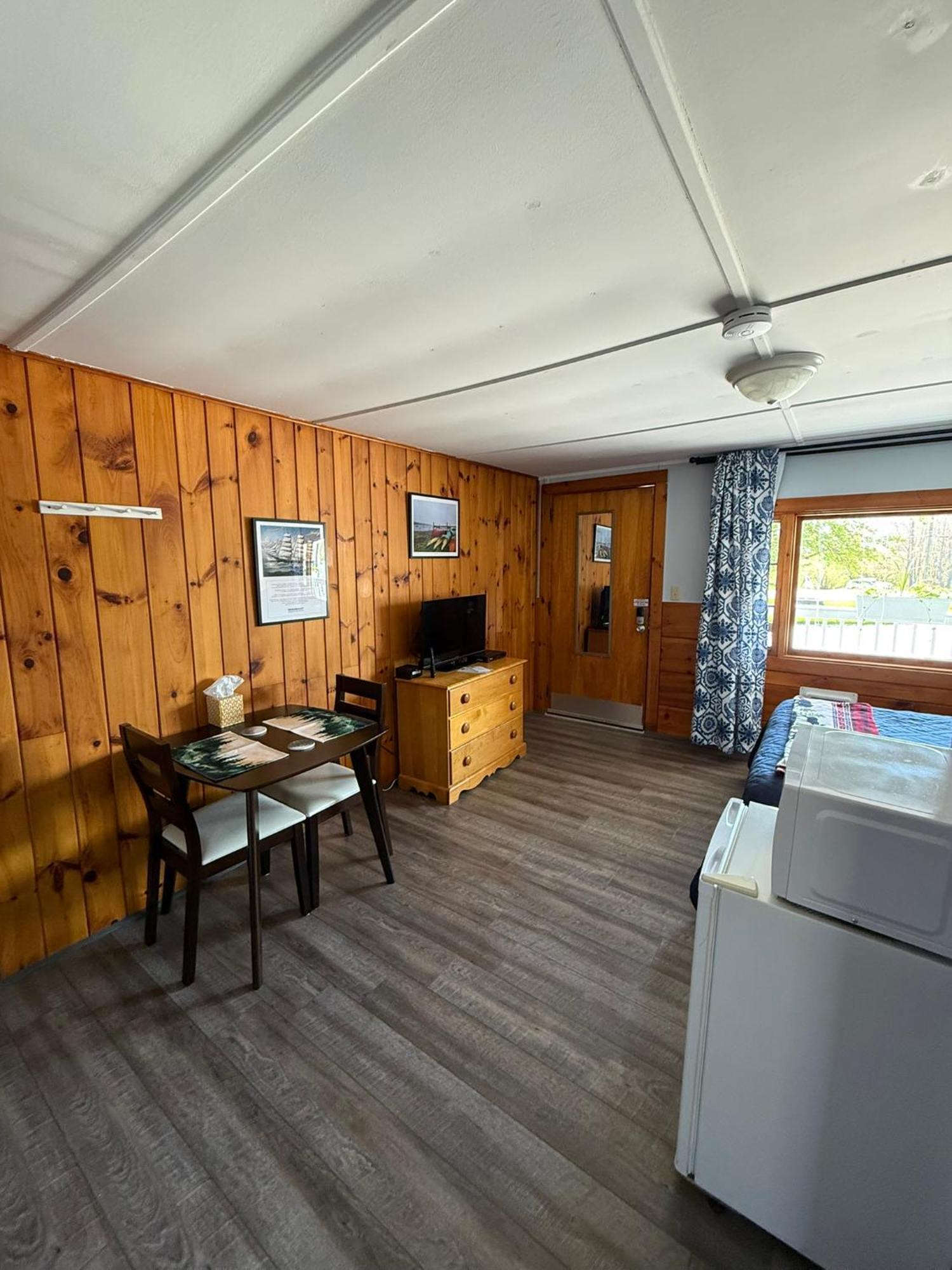 Yardarm Motel Searsport Eksteriør bilde
